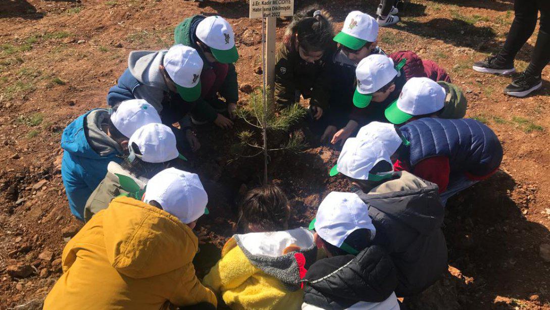 21 Mart Dünya Ormancılık Günü ve Orman Haftası Dolayısıyla Düziçi Şehitler Ormanına Fidan Dikimi Gerçekleştirildi.
